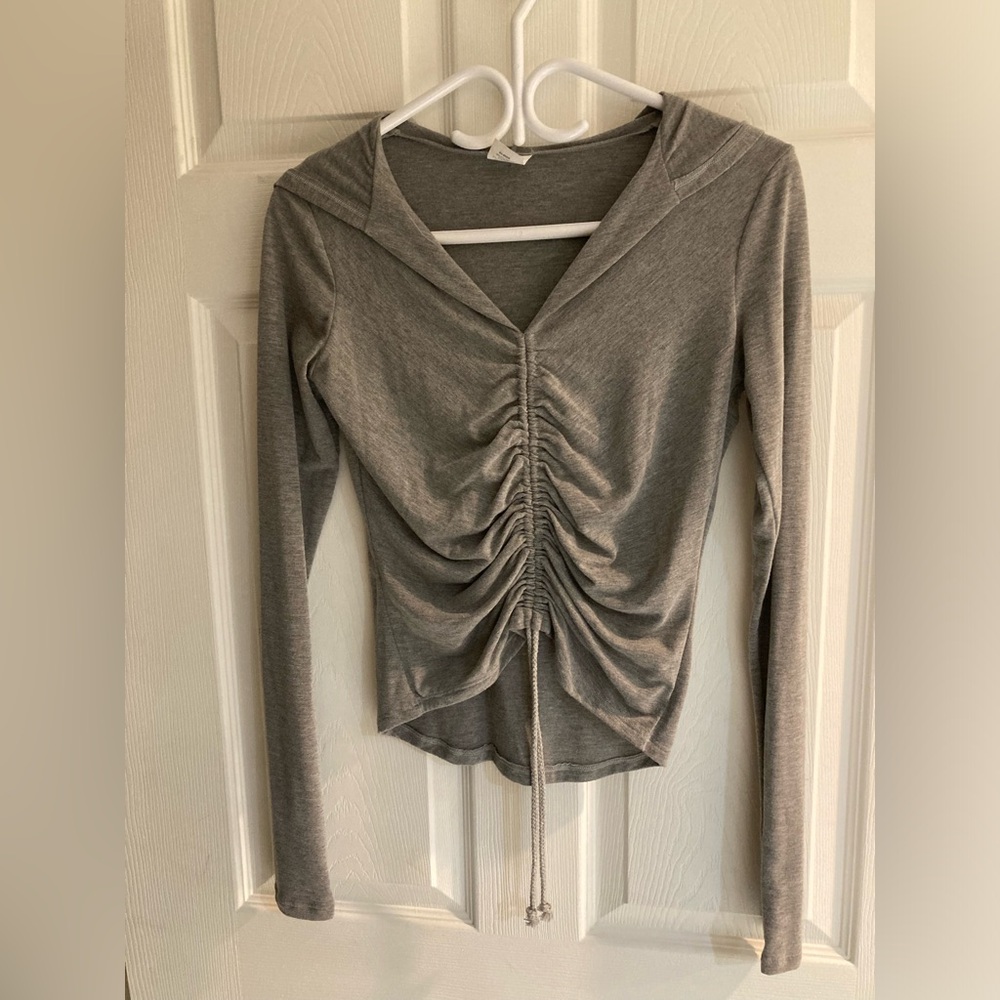 Body Wrapper Pullover. Size medium.